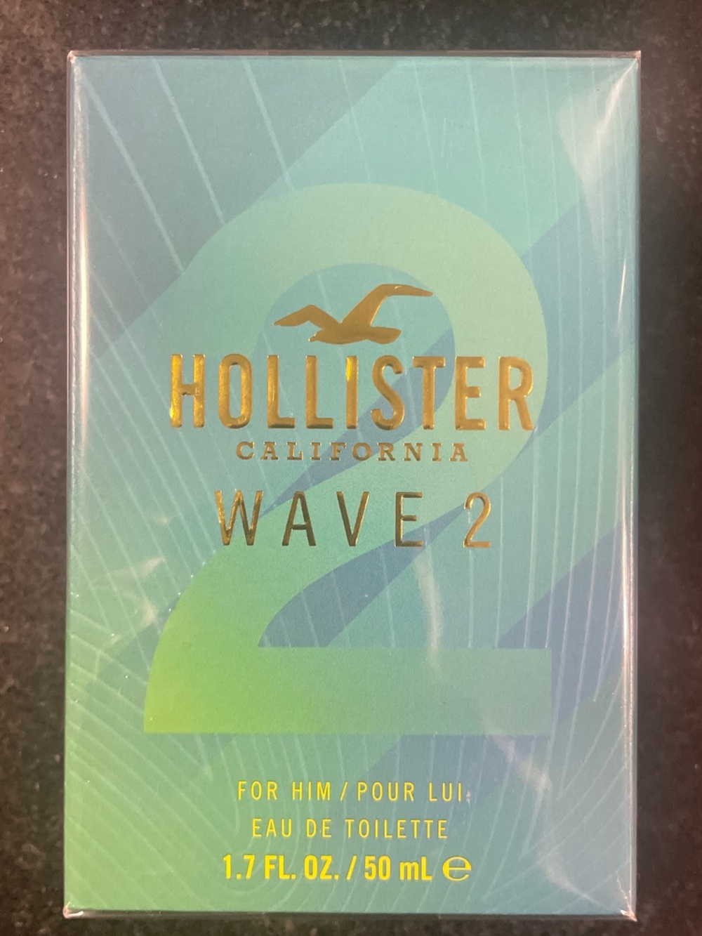 Hollister wave 2 bottle